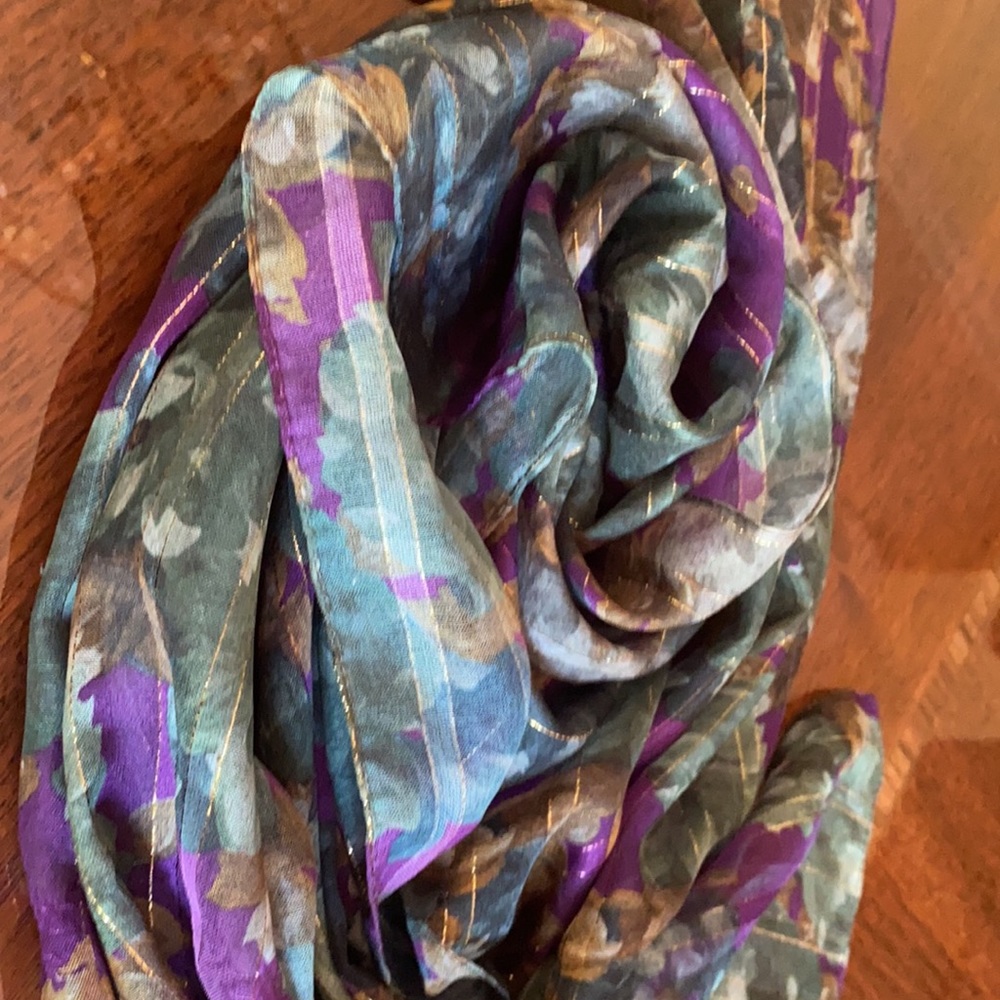 Lovely designer floral pattern multicolored scarf - Picture 8 of 10